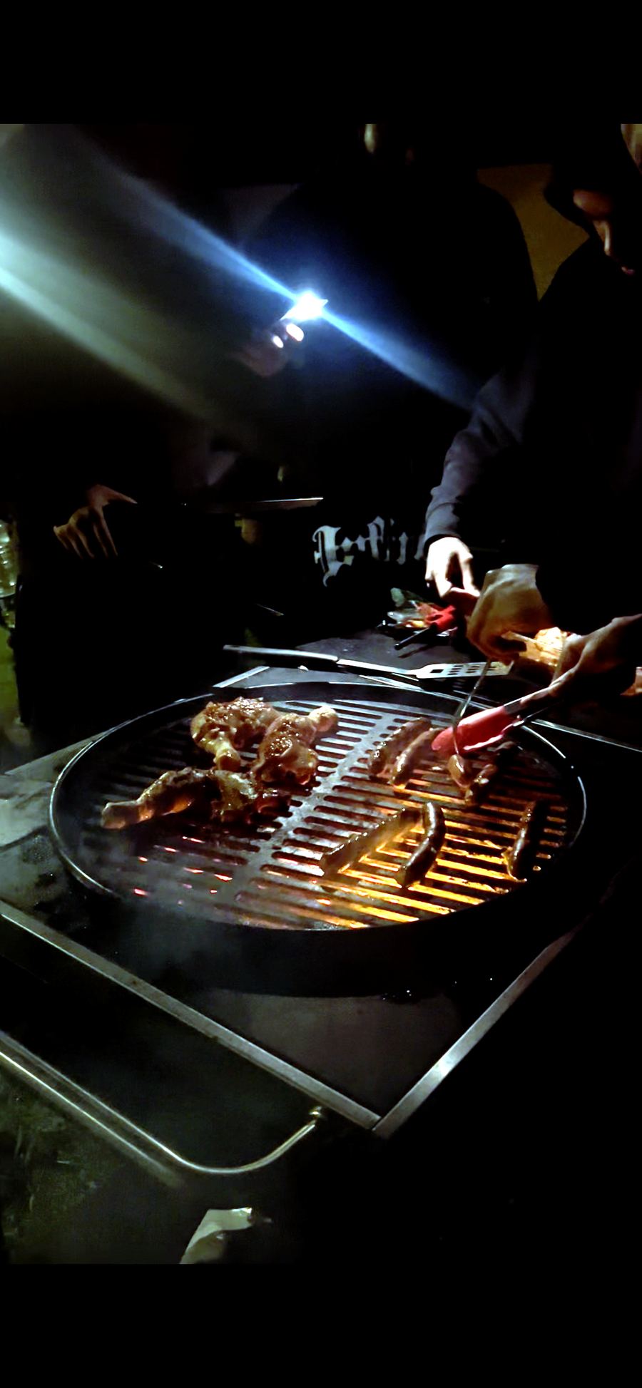 Barbecue entre membres pendant le séminaire